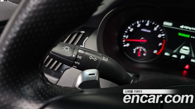 Kia Stinger 3.3 Turbo AWD GT 2020 — фото 41