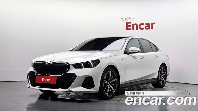 BMW 5 Series (G60) 530i xDrive M Sport Pro Special Edition 2025 — фото 1