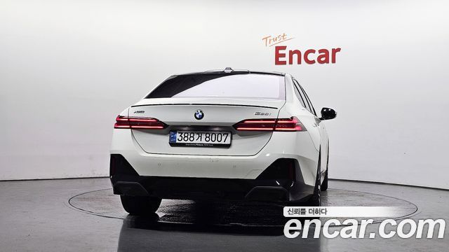 BMW 5 Series (G60) 530i xDrive M Sport Pro Special Edition 2025 — фото 4