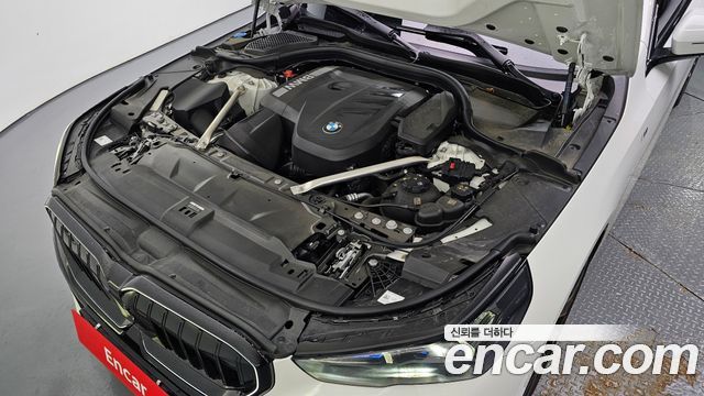 BMW 5 Series (G60) 530i xDrive M Sport Pro Special Edition 2025 — фото 6
