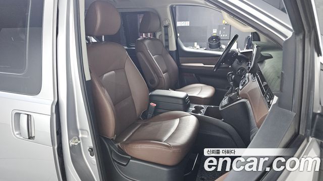 Hyundai Grand Starex Urban 9-Seater Exclusive 2019 — фото 11