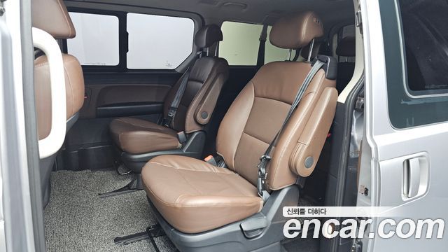 Hyundai Grand Starex Urban 9-Seater Exclusive 2019 — фото 12
