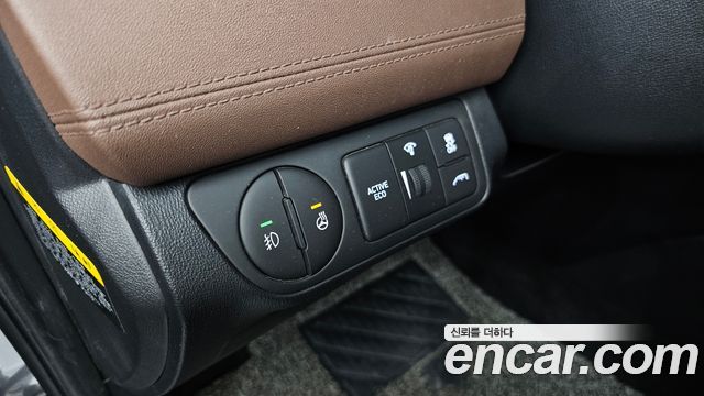 Hyundai Grand Starex Urban 9-Seater Exclusive 2019 — фото 16