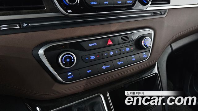 Hyundai Grand Starex Urban 9-Seater Exclusive 2019 — фото 17