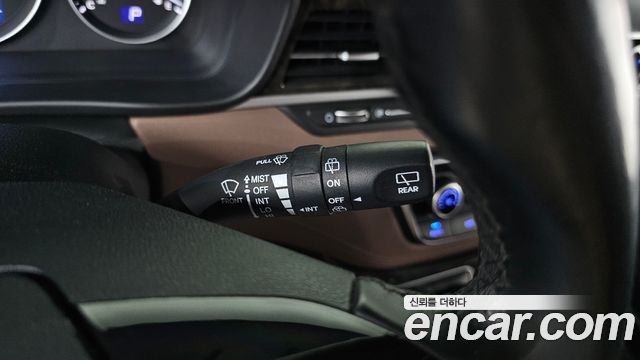 Hyundai Grand Starex Urban 9-Seater Exclusive 2019 — фото 19