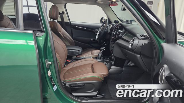 MINI Cooper 5Door 60th Edition 3rd 2019 — фото 11