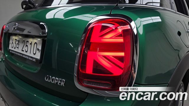 MINI Cooper 5Door 60th Edition 3rd 2019 — фото 23