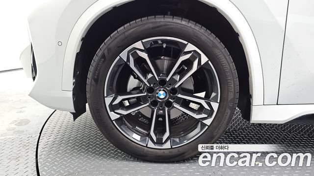 BMW X1 (U11) xDrive 20i M Sport 2025 — фото 5