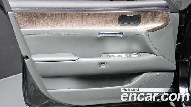 Genesis G90 (RS4) Gasoline 3.5 Turbo 2WD 2023 — фото 24
