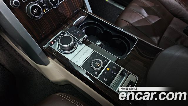 Land Rover Range Rover (IV) 4.4 SDV8 AB LWB DIESEL 2015 — фото 9