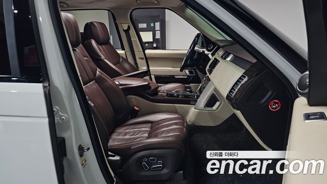 Land Rover Range Rover (IV) 4.4 SDV8 AB LWB DIESEL 2015 — фото 12