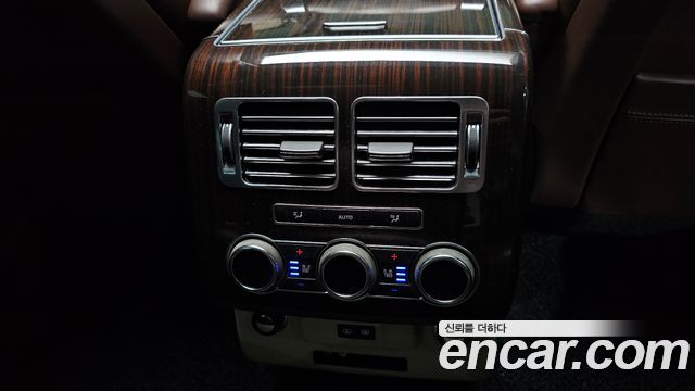 Land Rover Range Rover (IV) 4.4 SDV8 AB LWB DIESEL 2015 — фото 19