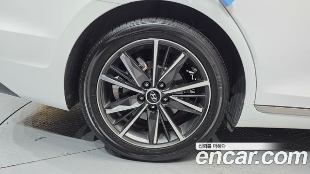 Hyundai Grandeur (IG) 3.0 LPi Rent Car Premium 2020 — фото 21