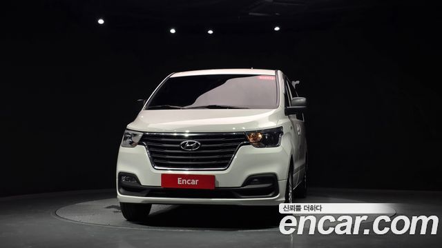 Hyundai Grand Starex Van 3-Seater Smart 2021 — фото 3
