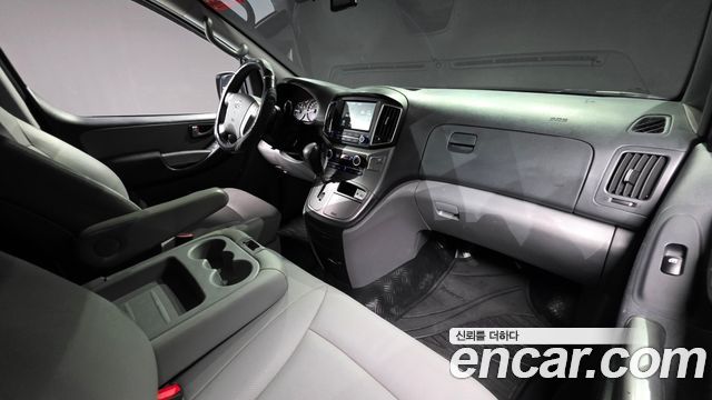 Hyundai Grand Starex Van 3-Seater Smart 2021 — фото 7