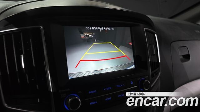 Hyundai Grand Starex Van 3-Seater Smart 2021 — фото 15