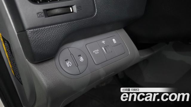 Hyundai Grand Starex Van 3-Seater Smart 2021 — фото 28