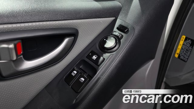 Hyundai Grand Starex Van 3-Seater Smart 2021 — фото 29