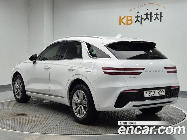 Genesis GV70 2.2 Diesel 2WD 2021 — фото 2