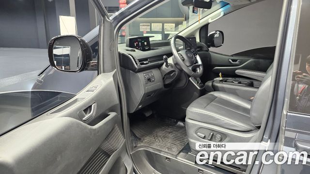Hyundai Staria Tourer 11-Seater Modern 2023 — фото 10