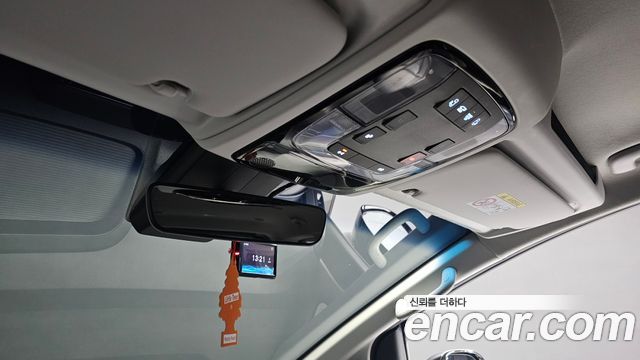 Hyundai Staria Tourer 11-Seater Modern 2023 — фото 18