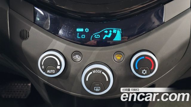 Chevrolet Spark LT Standard 2012 — фото 27