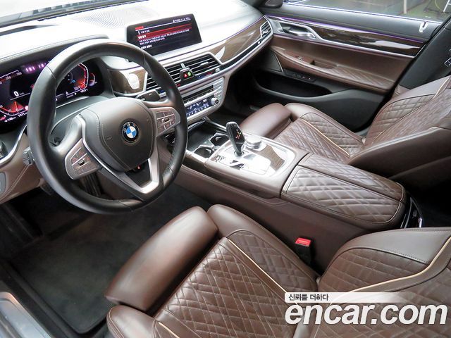 BMW 7 Series (G11) 740Li xDrive Design Pure Excellence 2020 — фото 7