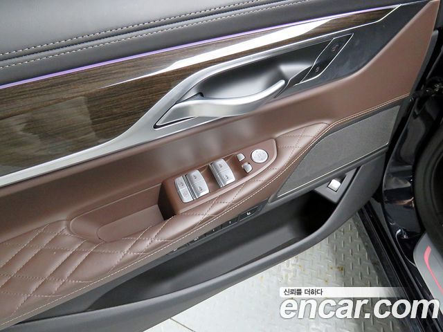 BMW 7 Series (G11) 740Li xDrive Design Pure Excellence 2020 — фото 19