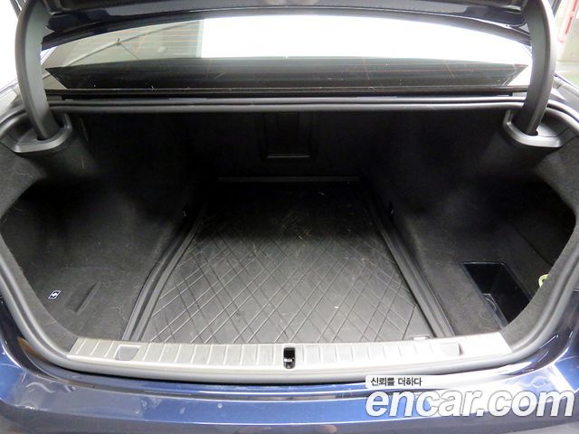 BMW 7 Series (G11) 740Li xDrive Design Pure Excellence 2020 — фото 21