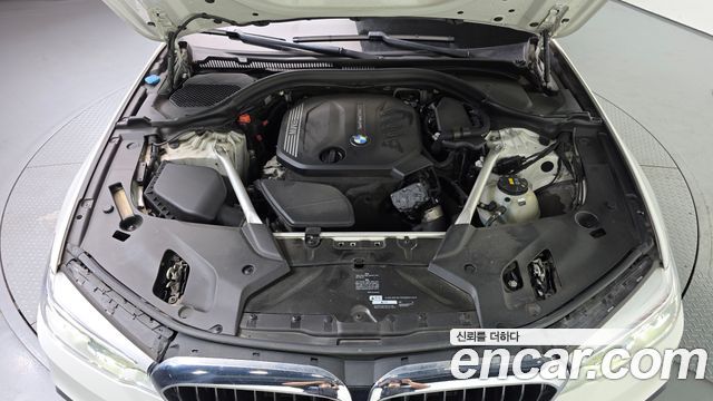 BMW 5 Series (G30) 520d xDrive M Sport Package Plus 2019 — фото 6