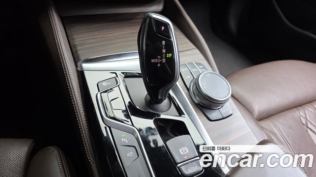 BMW 5 Series (G30) 520d xDrive M Sport Package Plus 2019 — фото 9