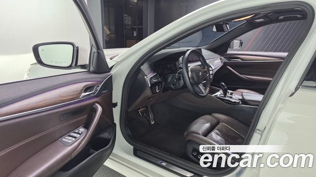 BMW 5 Series (G30) 520d xDrive M Sport Package Plus 2019 — фото 10