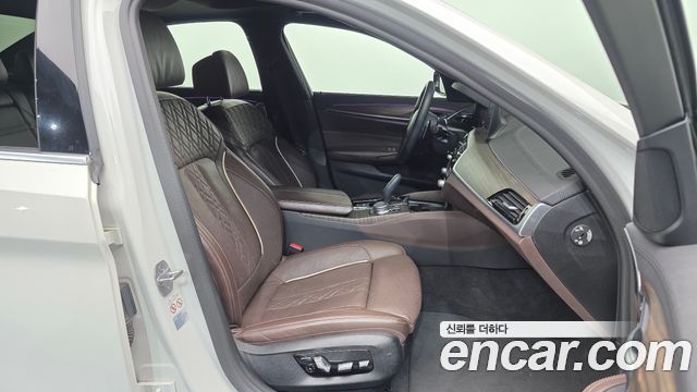 BMW 5 Series (G30) 520d xDrive M Sport Package Plus 2019 — фото 11