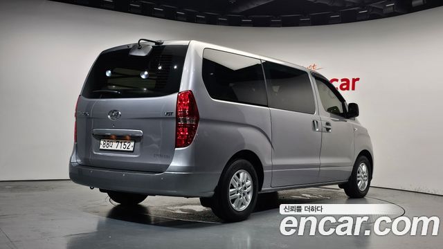 Hyundai Grand Starex Van 3-Seater Smart 2021 — фото 2