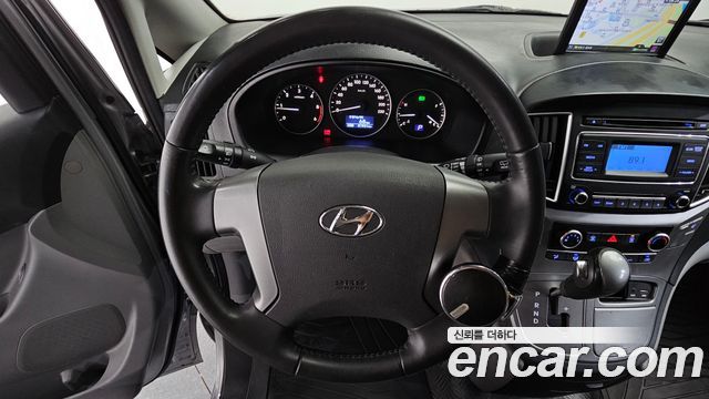 Hyundai Grand Starex Van 3-Seater Smart 2021 — фото 13