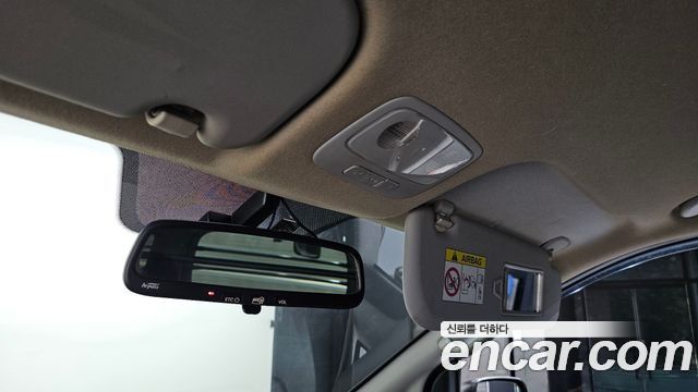 Hyundai Grand Starex Van 3-Seater Smart 2021 — фото 18