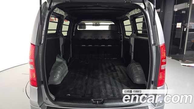 Hyundai Grand Starex Van 3-Seater Smart 2021 — фото 20