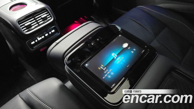 Mercedes-Benz GLS-Class (X167) Maybach GLS600 4MATIC 2023 — фото 19