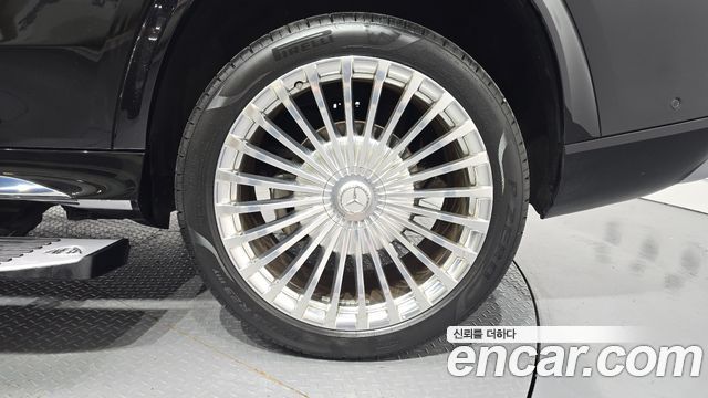 Mercedes-Benz GLS-Class (X167) Maybach GLS600 4MATIC 2023 — фото 21