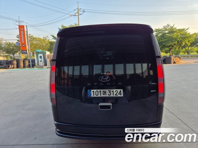 Hyundai Staria 4WD Lounge 9-Seater Inspiration 2024 — фото 4