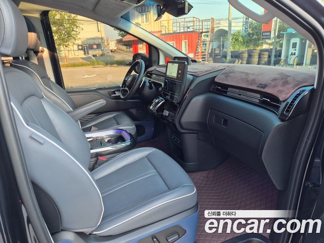 Hyundai Staria 4WD Lounge 9-Seater Inspiration 2024 — фото 15