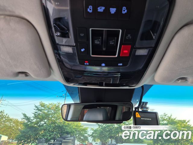 Hyundai Staria 4WD Lounge 9-Seater Inspiration 2024 — фото 20