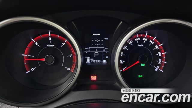 KG Mobility (SsangYong) Tivoli Air Diesel IX 2WD 2016 — фото 20