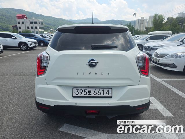 KG Mobility (SsangYong) Very New Tivoli Gasoline 1.5 2WD V3 2022 — фото 4