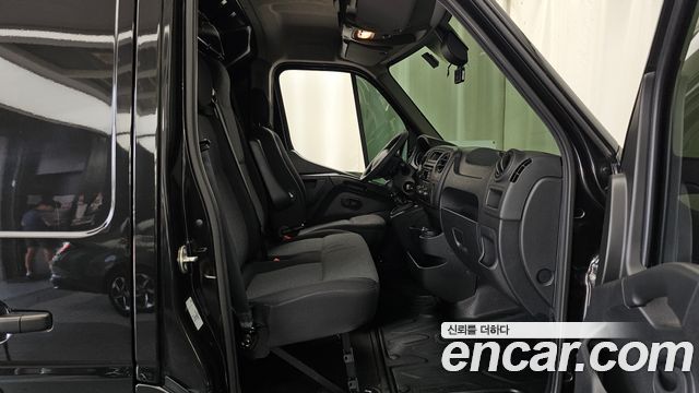 Renault Korea Master 2.3 Van L 2019 — фото 15