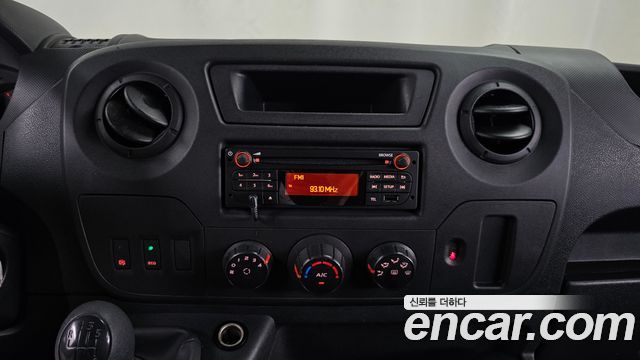 Renault Korea Master 2.3 Van L 2019 — фото 18