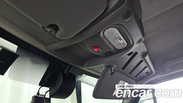 Renault Korea Master 2.3 Van L 2019 — фото 21