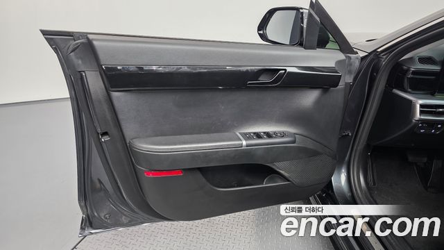 Hyundai Grandeur (GN7) 3.5 LPG 2WD Premium 2023 — фото 24