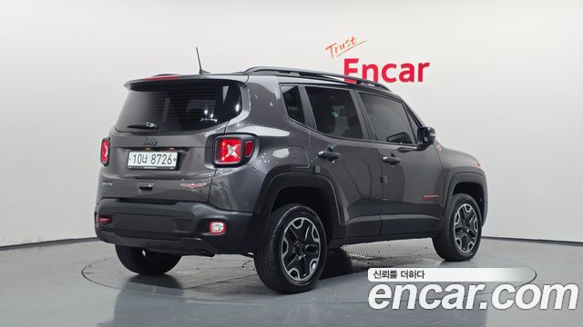 Jeep Renegade 2.0 Diesel Tailhawk AWD 2018 — фото 2