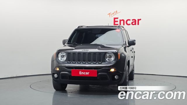 Jeep Renegade 2.0 Diesel Tailhawk AWD 2018 — фото 3